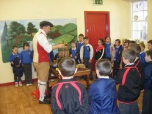 Primary 3 & 4 visit the Palace Stables