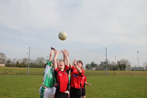 Geraldine Kiernan jumps for the ball